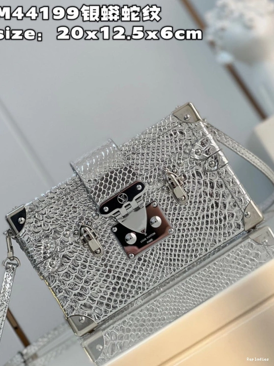 Fake Louis Bags MALLE PETITE LOUIS VUITTON 0822